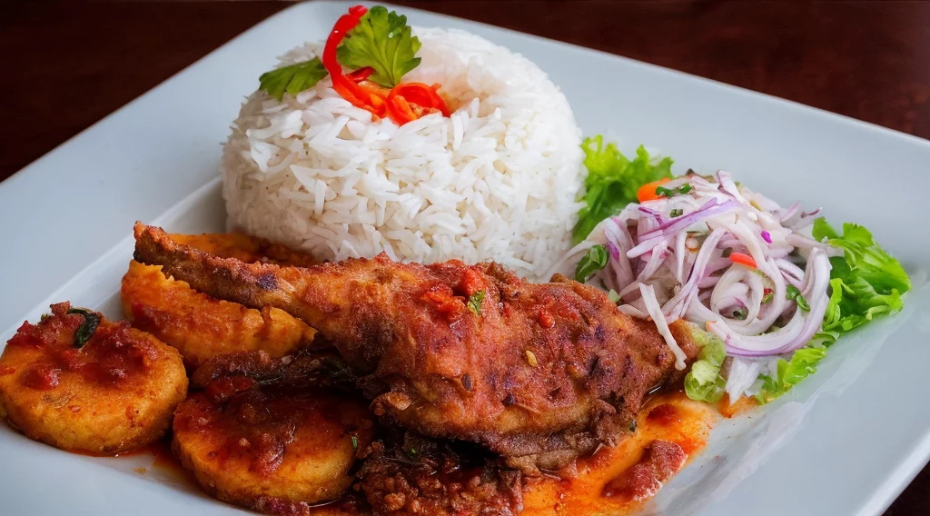 Plato de Picante de Cuy peruano con presas doradas, salsa de maní cremosa, papas sancochadas y trigo mote graneado, decorado con salsa criolla sobre una mesa de madera.